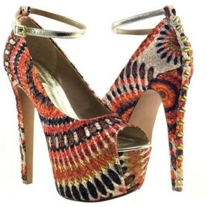 Wild Pair “ALAINA” boho peep top platform heels with spike accent heels- 7.5